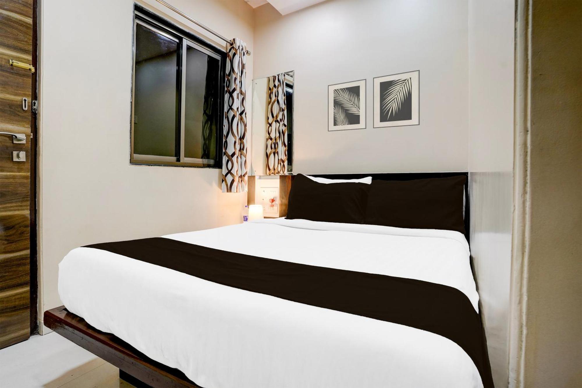 Airport Metro Hotel Мумбаї Екстер'єр фото