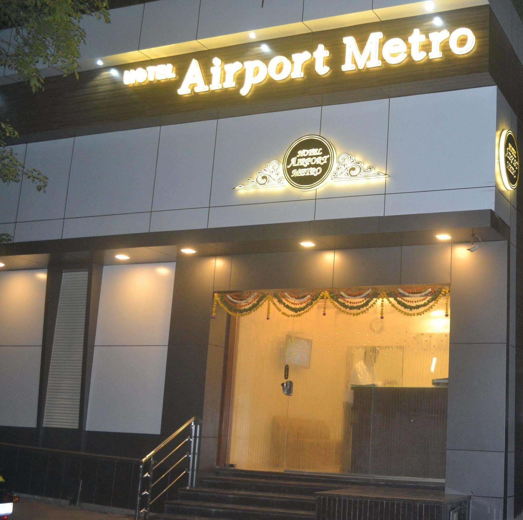 Airport Metro Hotel Мумбаї Екстер'єр фото